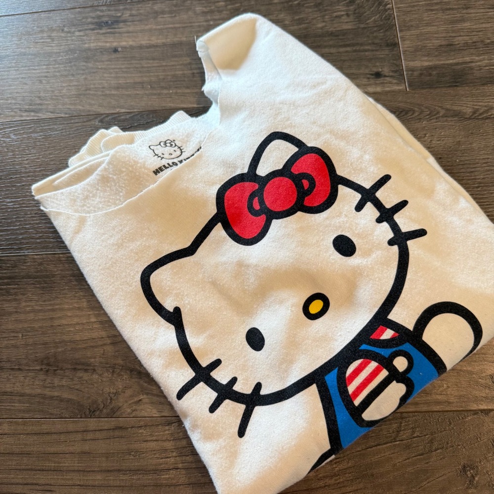 Sanrio Hello Kitty White Graphic‎ Sweatshirt Pullover Small Hybrid Apparel 2023